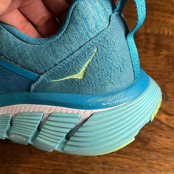 Hoka One Gaviota 2 Running Shoes, size 9 - Picture 8 of 11